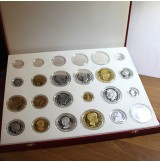 Historia de la peseta - 24 monedas plata y bañadas en oro 