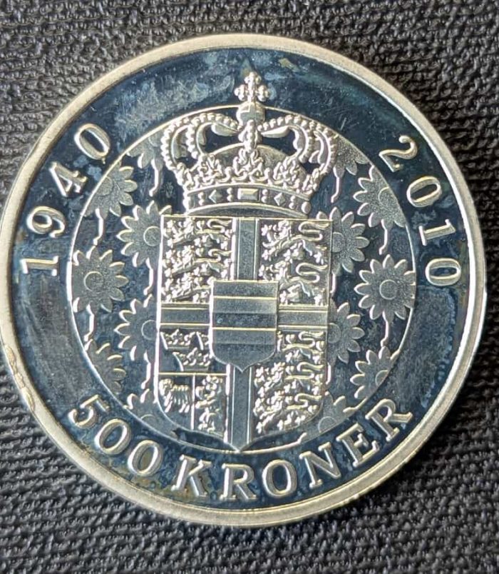 Moneda de plata de 500 Kroner de Dinamarca, 70º Aniversario de la reina Margrethe II (2010)