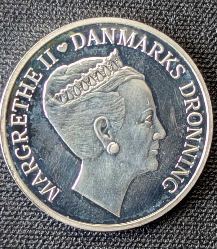 Moneda de plata de 500 Kroner de Dinamarca, 70º Aniversario de la reina Margrethe II (2010)