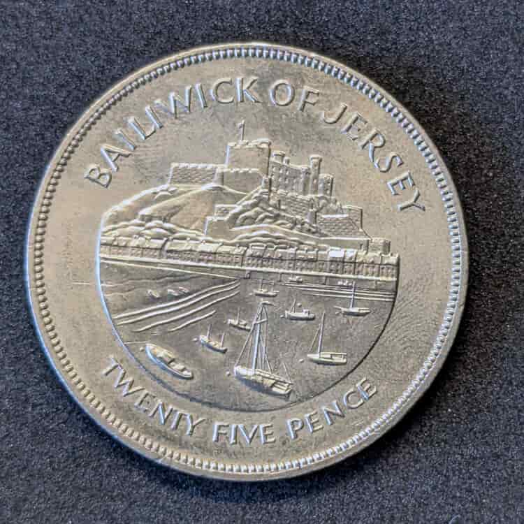 item-31 Moneda de 25 peniques de Jersey (1977) - Jubileo de Plata de Isabel II y castillo de Mont Orgueil